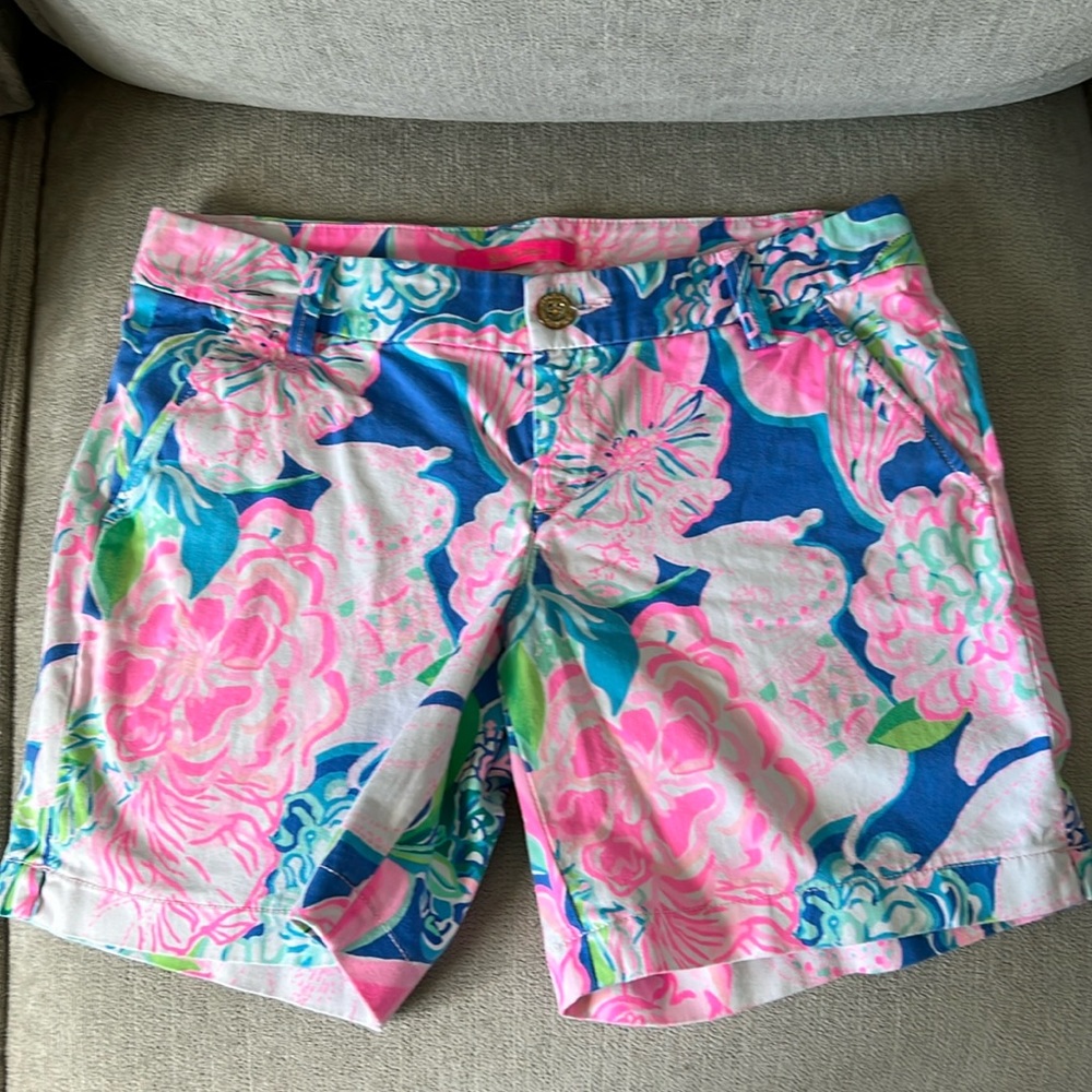 Lilly Pulitzer beautiful shorts sz 6